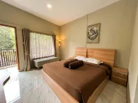 Savia Hotel & Resort Ciater - Kolam Renang