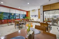 Hotel Domani - Airport Shuttle