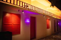 Hotel the Vibez Inn & Restaurant - ที่มีบาร์