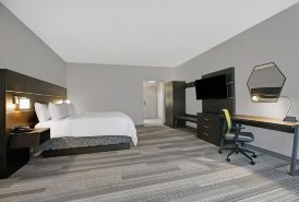 Holiday Inn Express MILWAUKEE DOWNTOWN by IHG