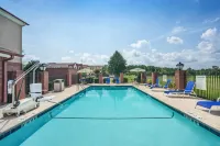 Holiday Inn Express & Suites Gadsden W-Near Attalla