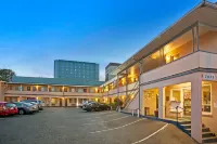 Travelodge by Wyndham Everett City Center Hotels in Marysville