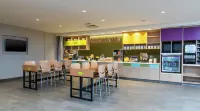 Home2 Suites by Hilton Appleton - breakfast