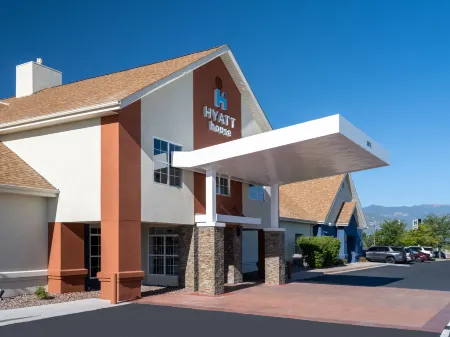 Hyatt House Colorado Springs Airport Отели в г. Колорадо-Спрингс