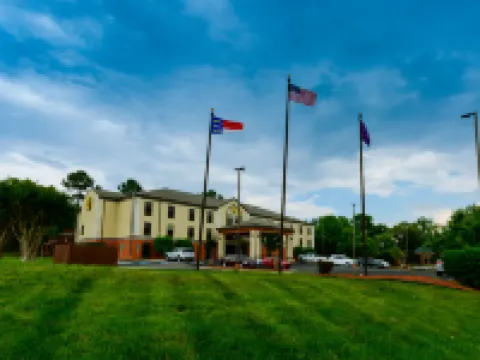 Super 8 by Wyndham High Point/Greensboro Hotels in High Point