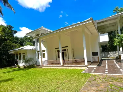 White House - Orange Hill Avenue Hotels in 