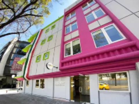 Hotel Estancias VIVE MX Cuauhtemoc, Trademark by Wyndham Hotels near Av. P.º de la Reforma