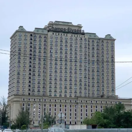 Bonvoy Family Holiday Studio - 1CarPark Near Utar Отели в г. Кампар