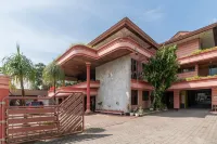 RedDoorz Syariah Near Kawasan Saribu Rumah Gadang Solok Selatan