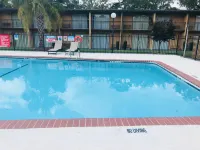 Howard Johnson by Wyndham Athens - Pools
