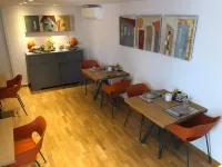 200 Rooms & Terrace - breakfast