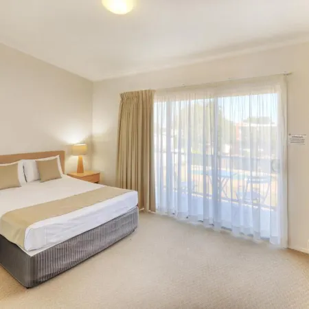 Capella Coach Inn