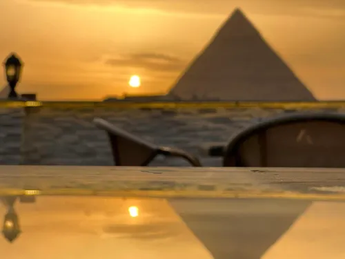 Pyramids Top Success Result - Gæstehus
