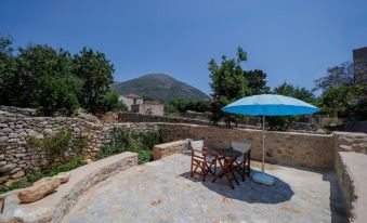 Arapakis Historic Castle