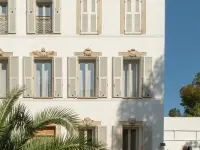 La Bâtisse en Blanc Hotels in Vallauris