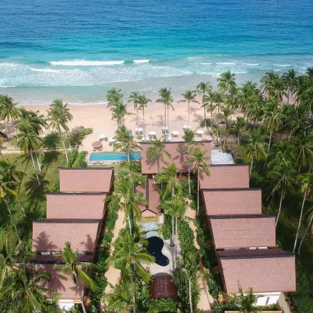 Angkla Beach Club & Boutique Resort Отели рядом с достопримечательностью «Накпан Бич»