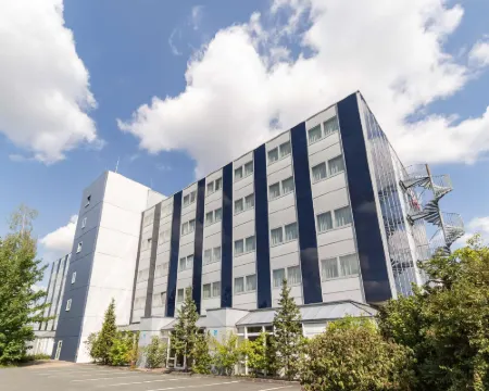 Ramada by Wyndham Hannover Hotels in Laatzen