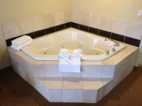 Fairview Inn & Suites - Hot Tub