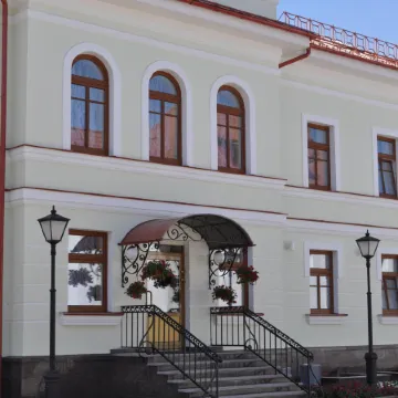 Двор Подзноева, Бизнес корпус