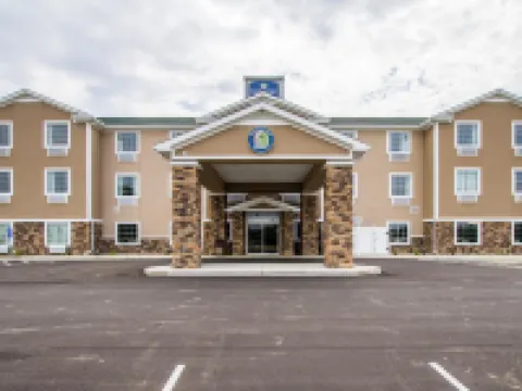 Cobblestone Hotel & Suites - Orrville Hotels in Wayne County