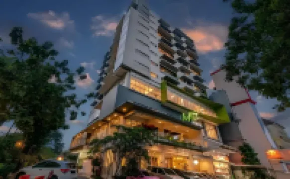 위즈 프라임 호텔 파자란 보고르  호텔