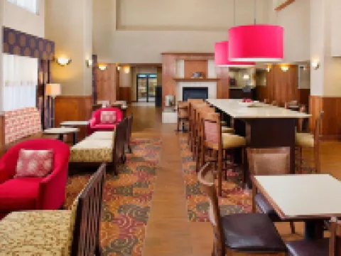 Hampton Inn & Suites Denton