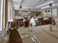 "東方森林"領域，羅吉斯酒店，餐廳，SPA和高爾夫 奧布省酒店