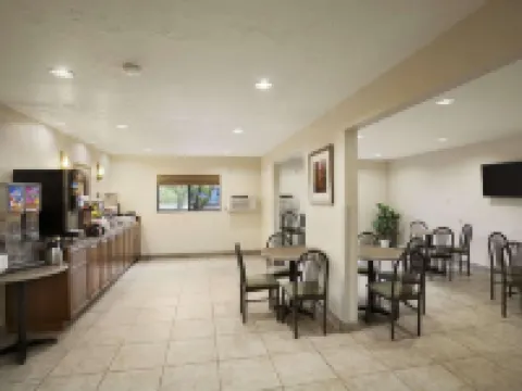 Super 8 by Wyndham Portland Airport Hotels in Portland