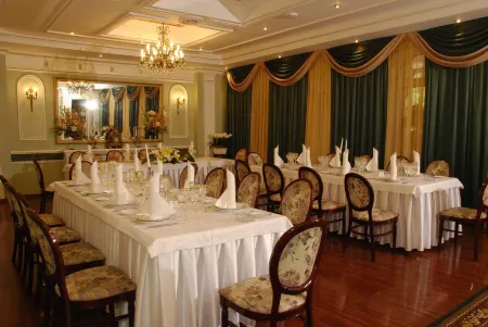 Grand Hotel