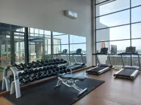 Front One Premier King Hotel - С тренажерным залом