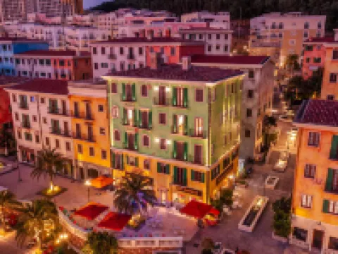 Roma Hotel Phu Quoc - Free Airport Shuttle & Sunset Town Tour 鄰近香島的酒店