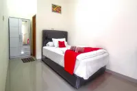RedDoorz @ Jalan Urip Sumoharjo Lampung Hotels in Way Halim Permai