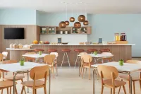 Element Pooler Savannah Airport