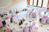 Tet-A-Tet Hotel Hotels in Orlovsky District