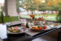 Hotel Cascade - breakfast
