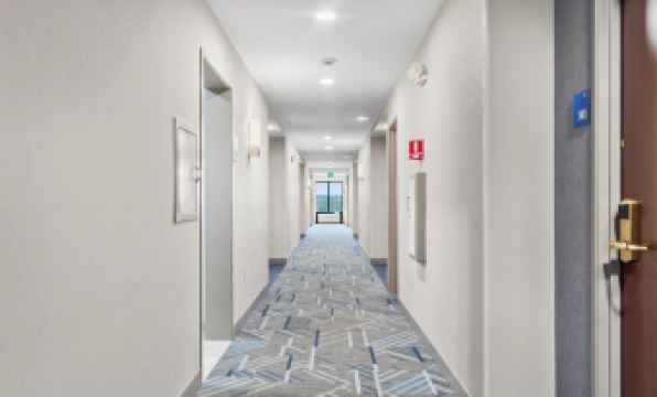 Holiday Inn Express & Suites MANCHESTER-AIRPORT by IHG