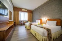 Hotel Sandakan - parcheggio