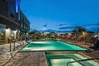 Holiday Inn Express & Suites Cotulla by IHG Hoteles en Cotulla
