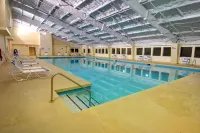 هوليداي إن كلوب فاكيشنز ماونت أسكتني ريزورت بي آيتش جي - مسبح