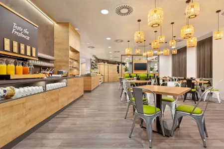 Super 8 by Wyndham Chemnitz Отели в г. Хемниц