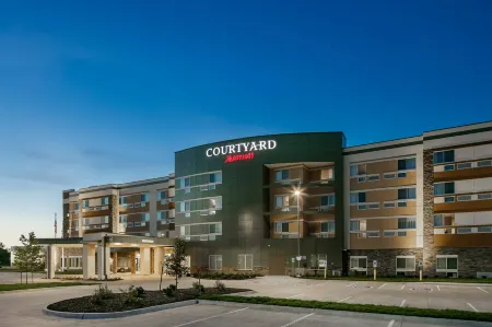 Courtyard Omaha Bellevue at Beardmore Event Center Отели в г. Белвью Секонд II
