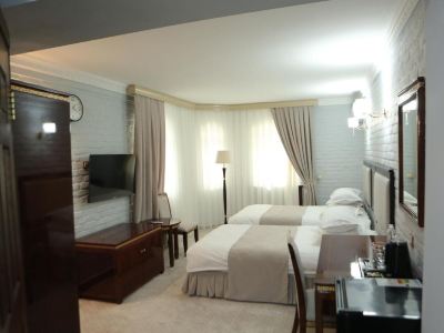 BMB ZA'FARON HOTEL