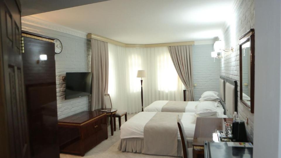 BMB ZA'FARON HOTEL