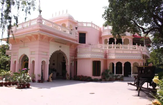 薩魯普森傳統酒店