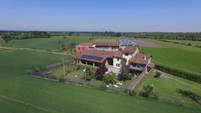Agriturismo la Morosina Hotels in Vermezzo