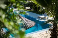 Lycia Nature House - สระว่ายน้ำแบบอินฟินิตี้