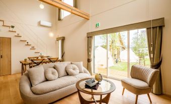 Nagahama Lifestyle Glamping Hotel
