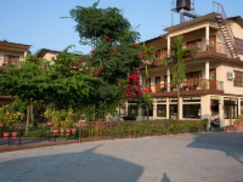 Jungle Wildlife Camp Hotels in Sauraha