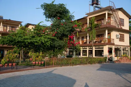 Jungle Wildlife Camp Отели рядом с достопримечательностью «Саураха»