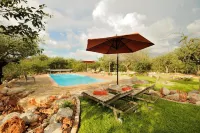 Etosha Village - parking
